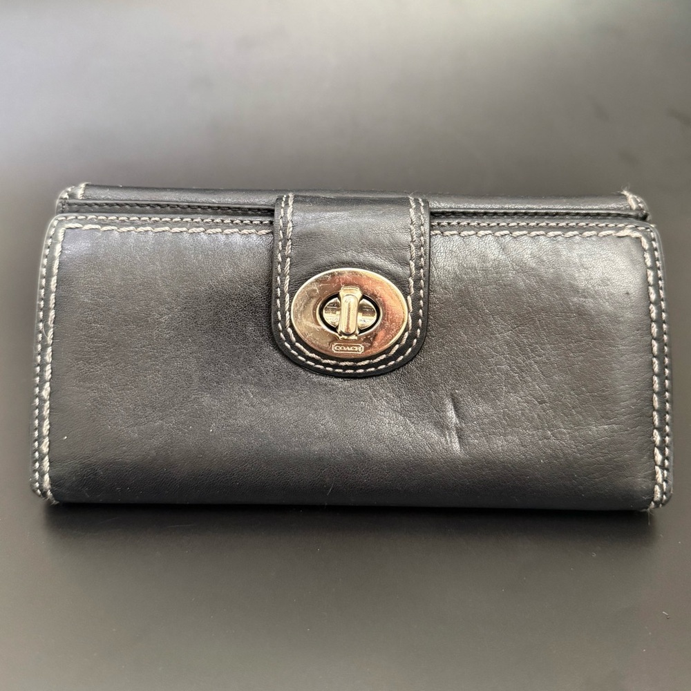 Vintage Y2K COACH Hampton Black Leather Contrast Stitch Turnlock Bifold Wallet
